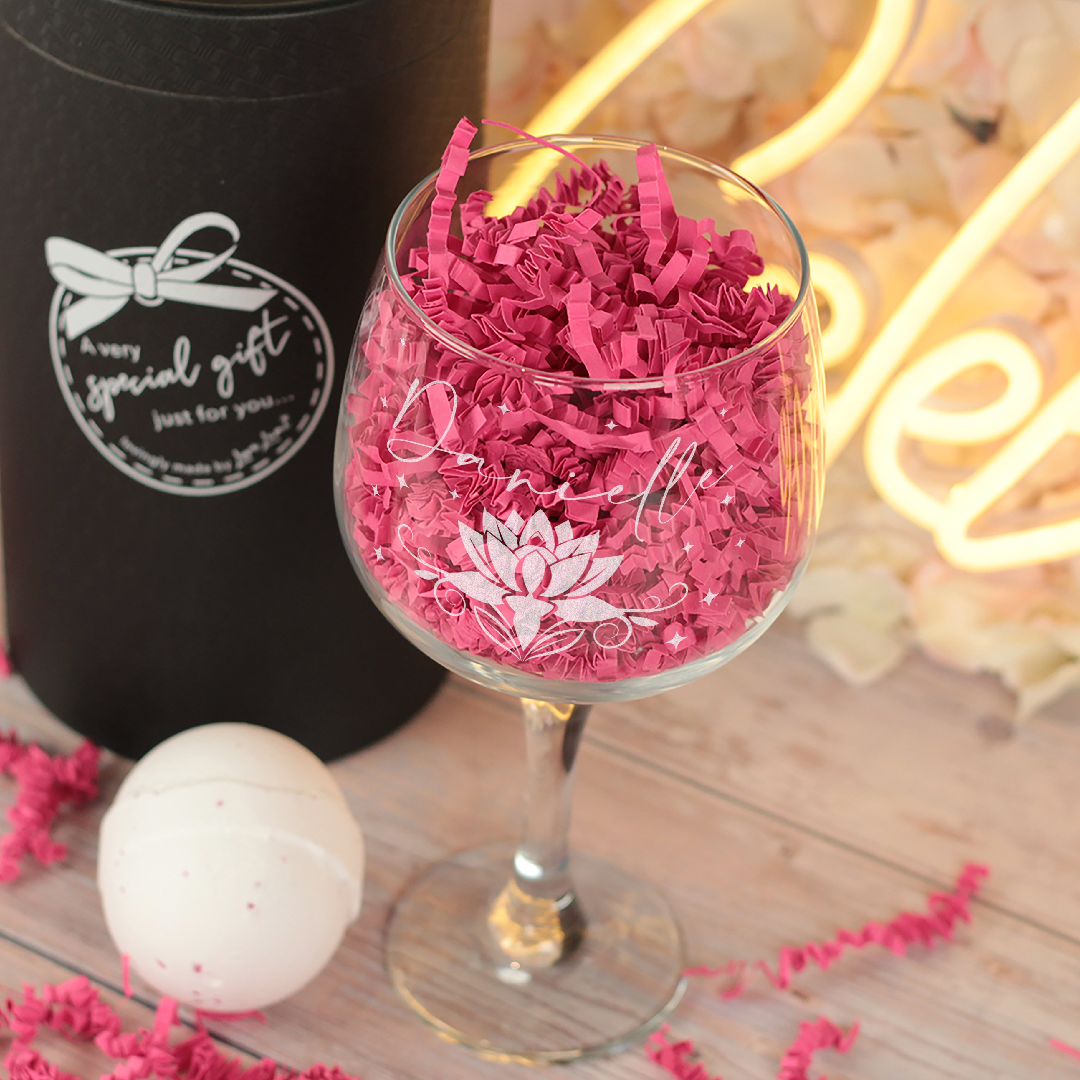 Lotus Flower Gin Glass and Bath Bomb Boxed Gift Set