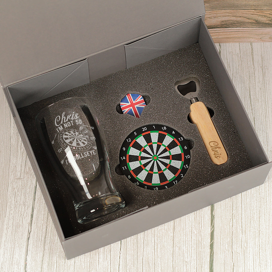 Bullseye Dartboard Pint Glass with Flights and Coaster Gift Boxed Set
