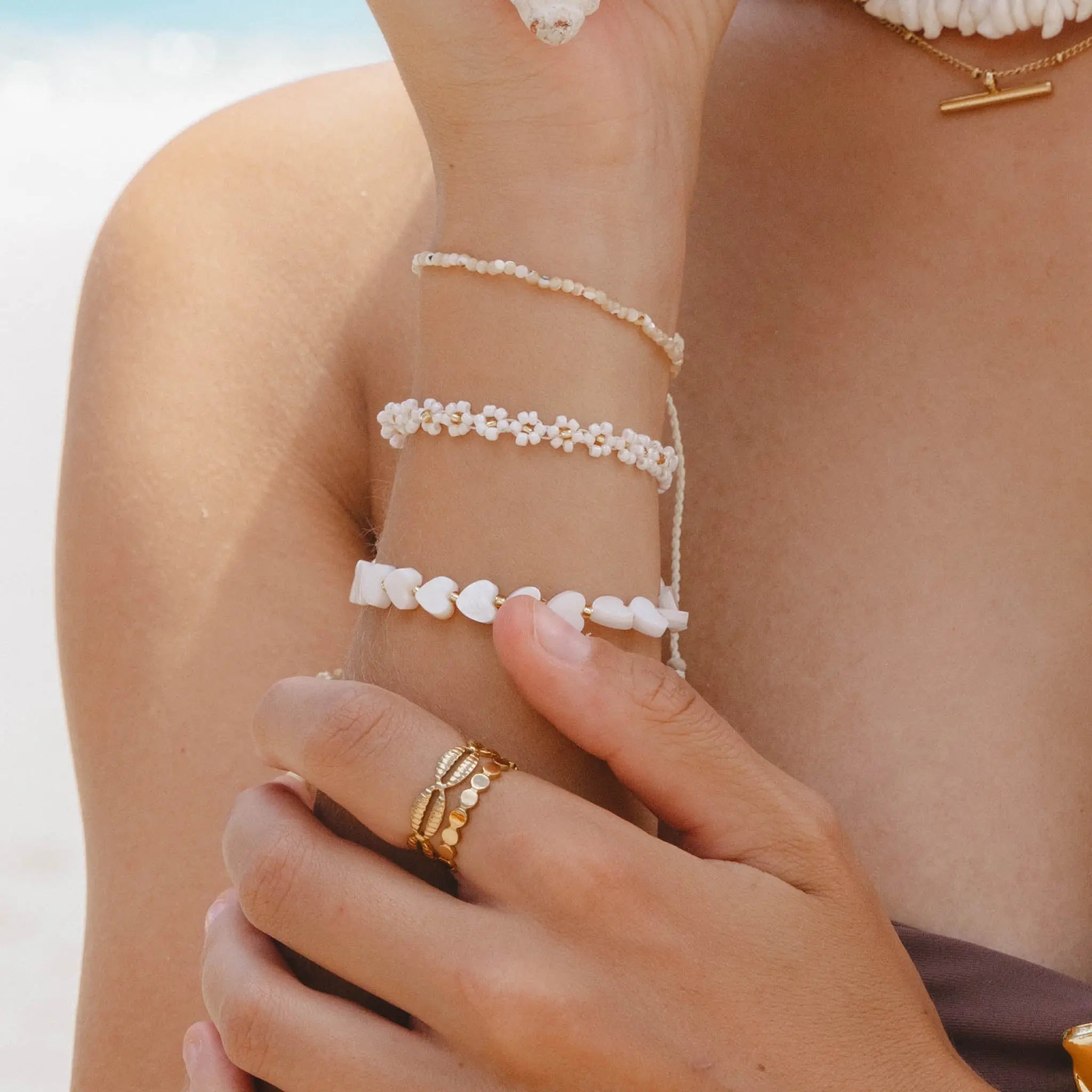 Kelopak White Daisy Chain Beaded Bracelet