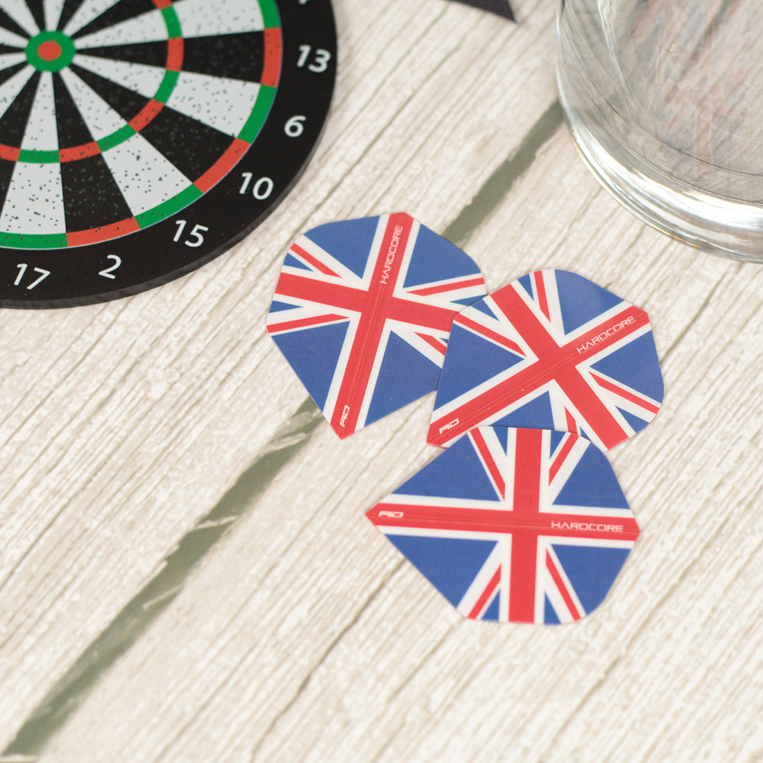 Bullseye Dartboard Pint Glass and Flights