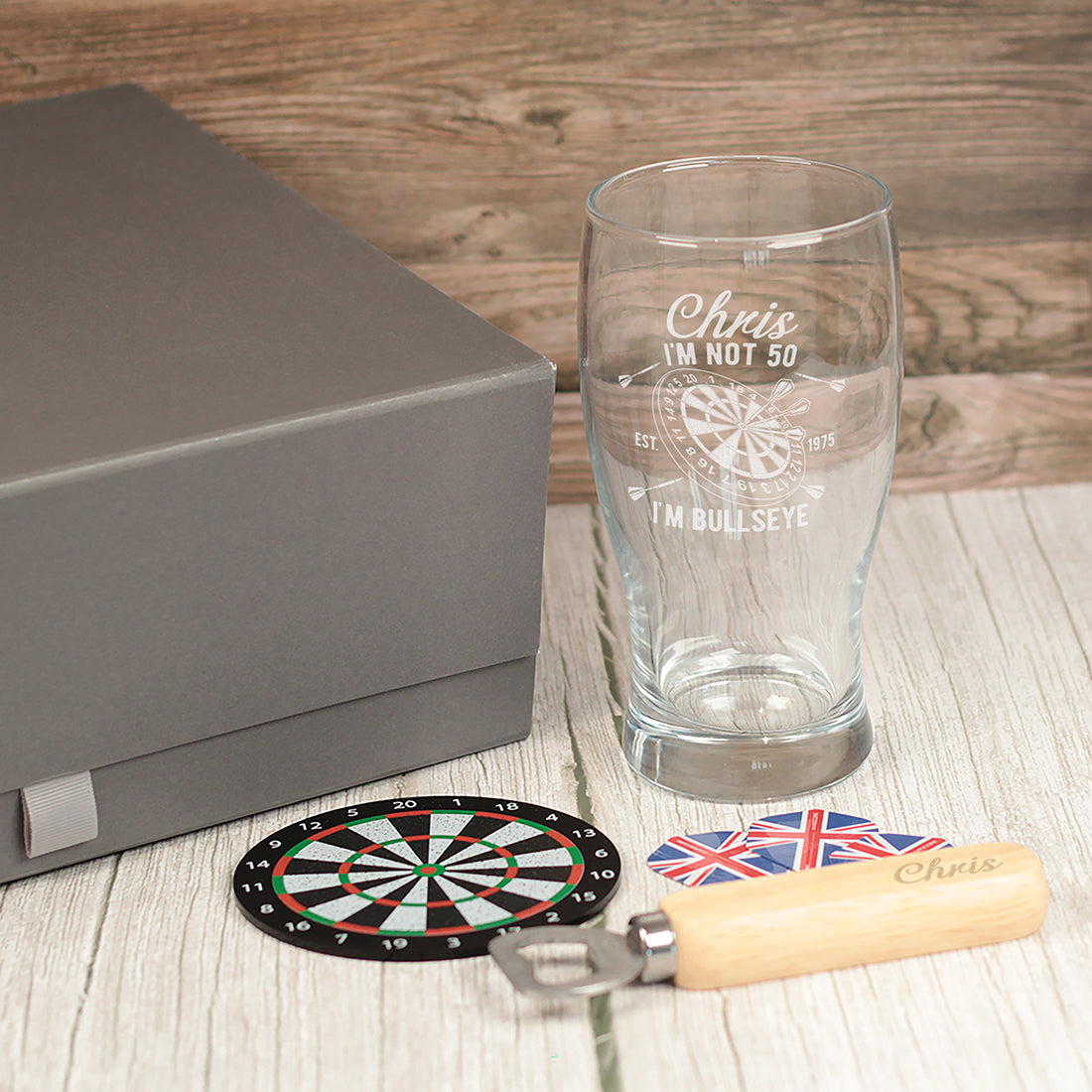 Bullseye Dartboard Pint Glass and Flights