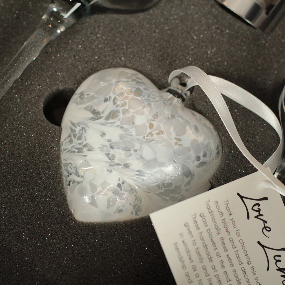 Pair of Crystal 15 Year Wedding Anniversary Diamante Embellished Champagne Flutes and Glass Heart Gift Set